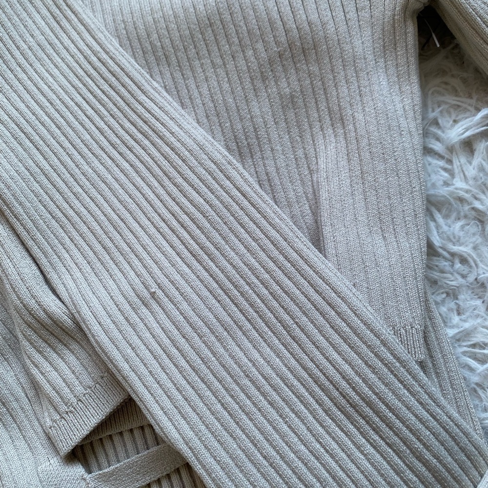 Aritzia Babaton Sculpt Knit Tie-Back Longsleeve - Picture 10 of 10